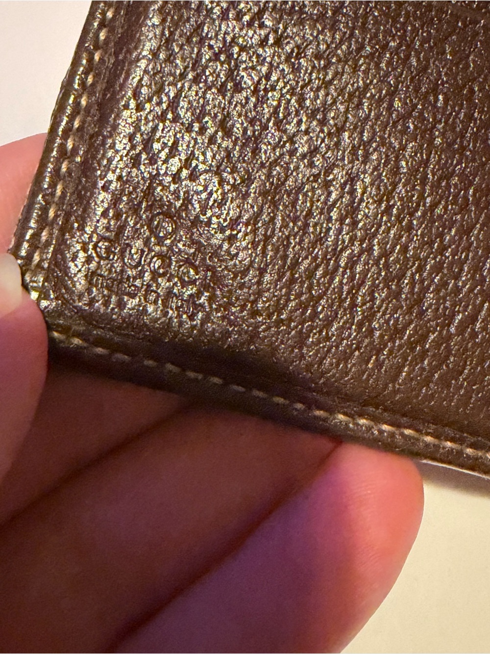 Vintage Gucci Compact Wallet in GG Canvas Style - Picture 7 of 7